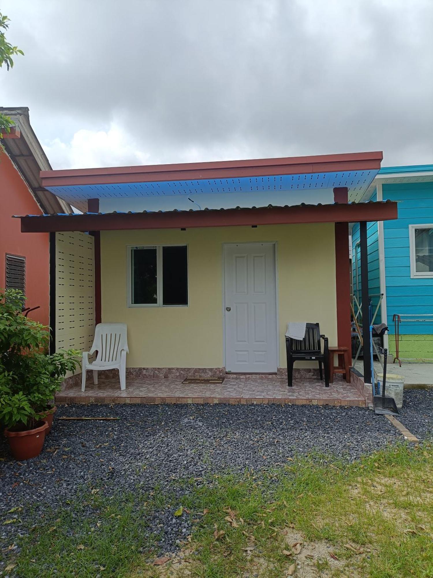 Chill Land House Hotel Bang Tao Beach  Exterior photo